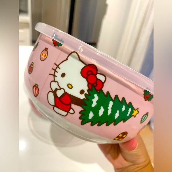 🎀🌲 SOLD Hello Kitty Pink Christmas Food Storage Containers 🌲🎀 Set of Three - Picture 7 of 10